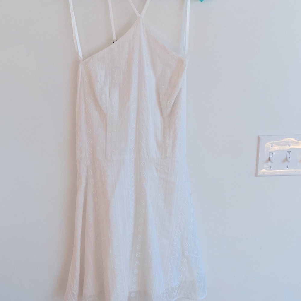 While Hollister Dress